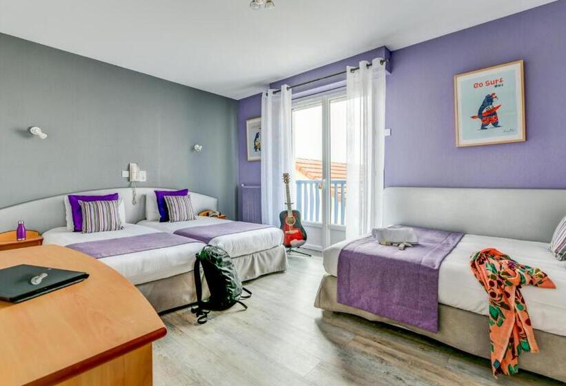 Pokój Czteroosobowy Standard, Logis Hotel De France