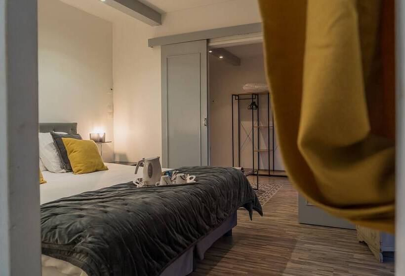 Номер Стандарт Трехместный, Les Terrasses De Saumur   Hôtel & Appartements   Restaurant & Spa