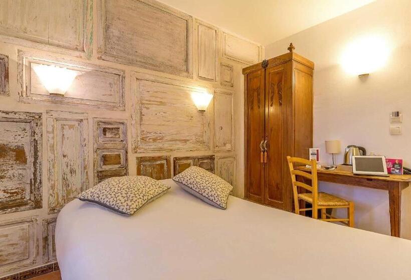 Классический Номер, The Originals Boutique, Clair Hôtel, Martigues