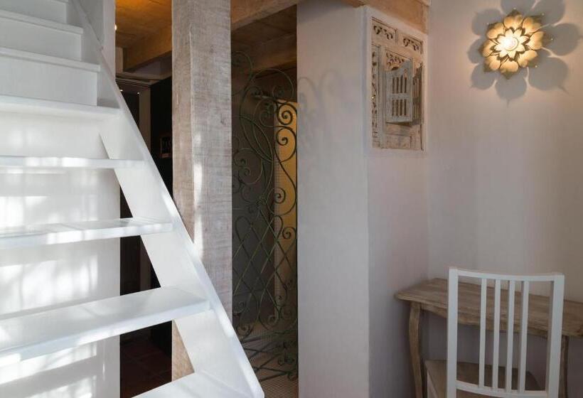 Номер Дюплекс, The Originals Boutique, Clair Hôtel, Martigues