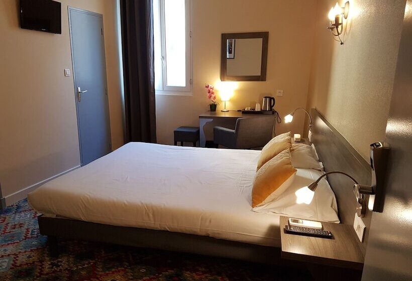 Номер Стандарт, The Originals Boutique, Hôtel Danieli, Avignon