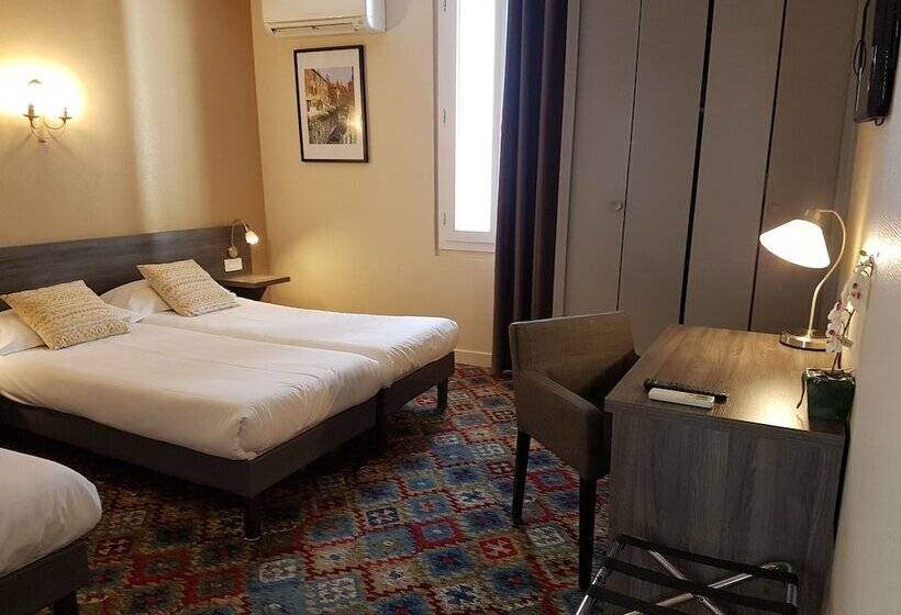 Номер Стандарт Трехместный, The Originals Boutique, Hôtel Danieli, Avignon