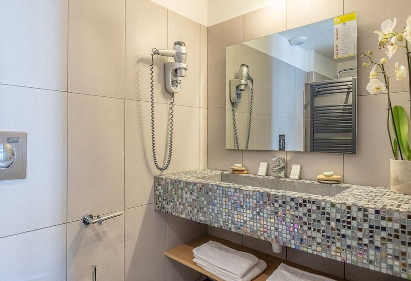 Трехместный Номер Deluxe, Boutique Hôtel Entraigues