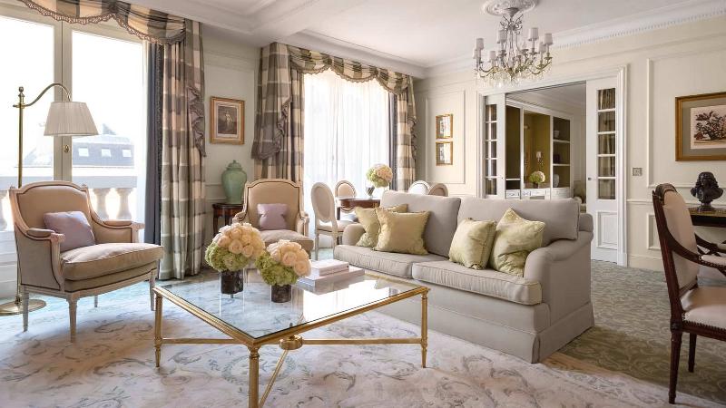 اتاق لوکس, Four Seasons Hotel George V Paris