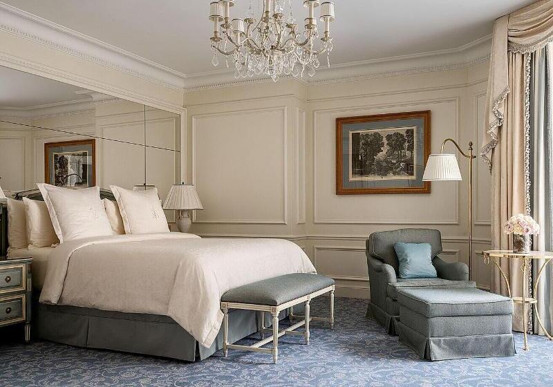سوئیت با تخت بزرگ, Four Seasons Hotel George V Paris