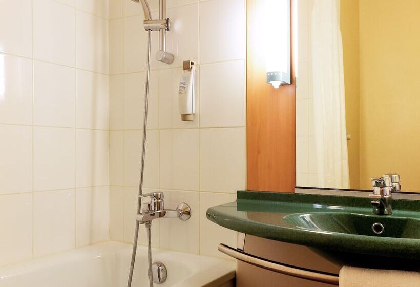 Номер Стандарт Двуспальная Кровать, B&B Grenoble Université 2