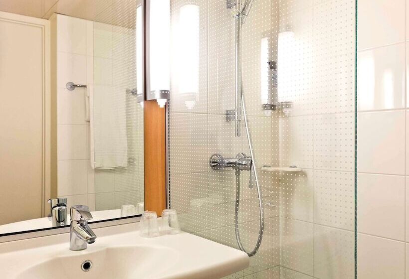 Номер Стандарт, Ibis Lyon Gare Part Dieu
