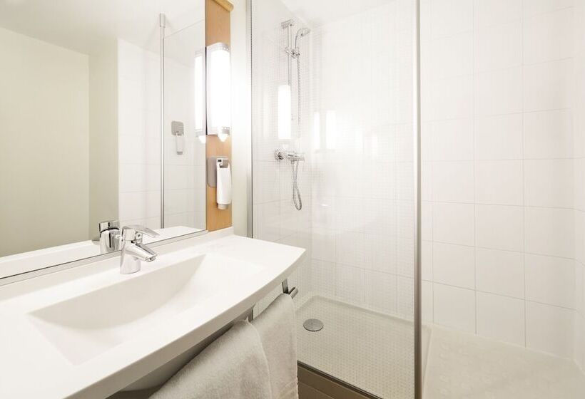Номер Стандарт, Ibis Senlis
