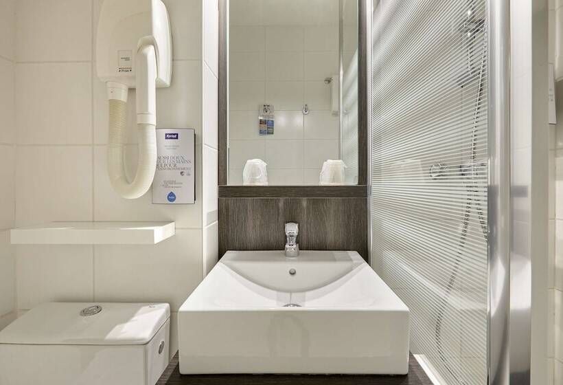 Номер Стандарт Двуспальная Кровать, Kyriad La Roche Sur Yon