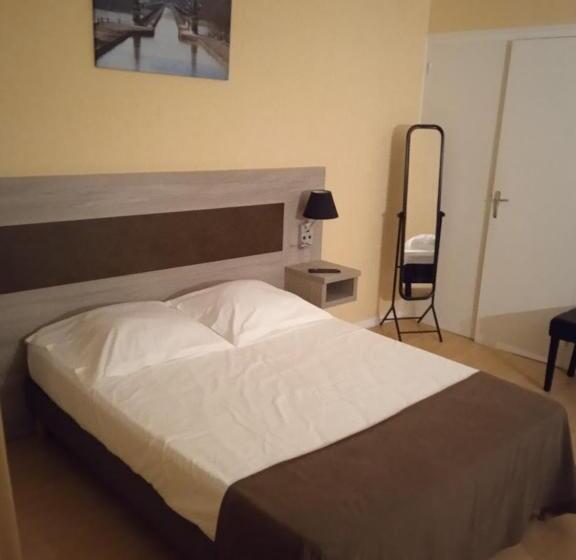 스탠다드 룸, Auberge Du Pont Canal