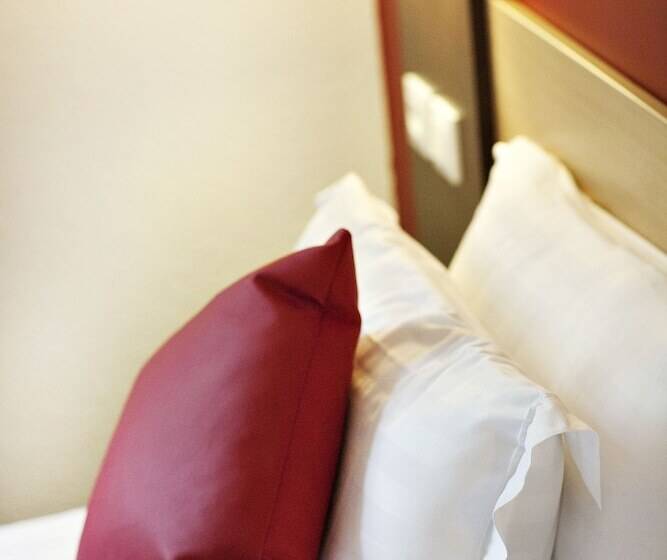 Номер Стандарт, Comfort Hotel Clermont Saint Jacques