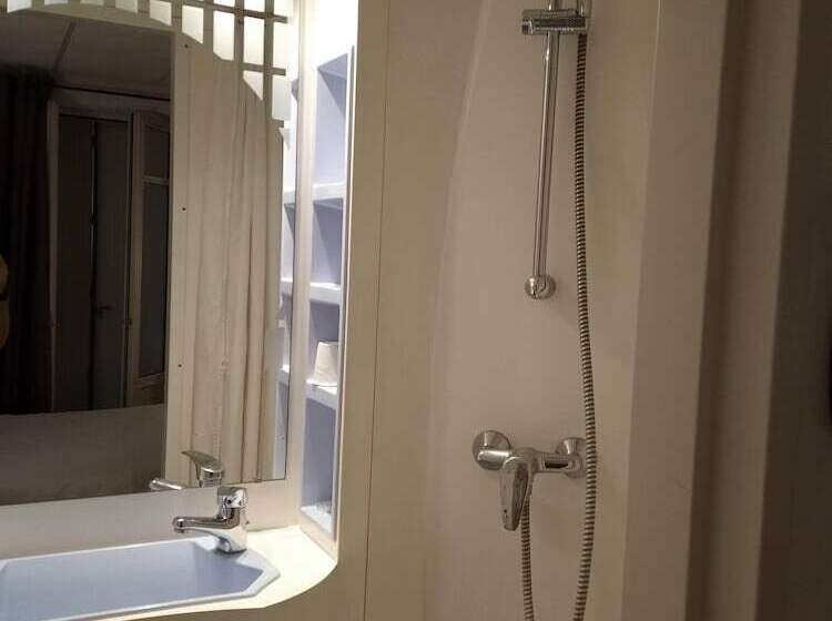 Номер Стандарт, Hôtel De Lyon