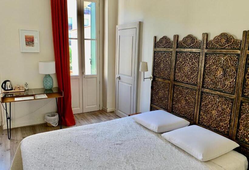 Номер Стандарт с Террасой, Hôtel Lapérouse Des Cordeliers