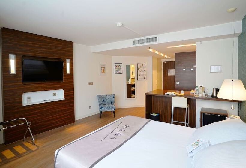 이그제큐티브 룸, Hôtel Littéraire Alexandre Vialatte, BW Signature Collection