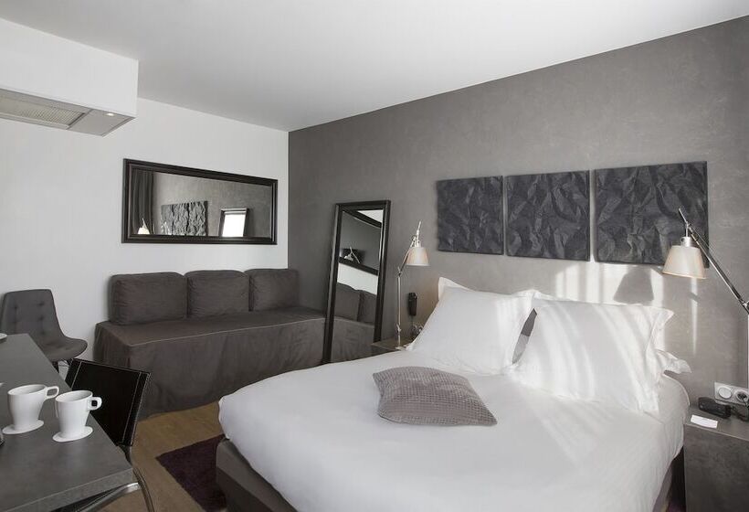 컴포트 트리플 룸, Hôtel Littéraire Alexandre Vialatte, BW Signature Collection