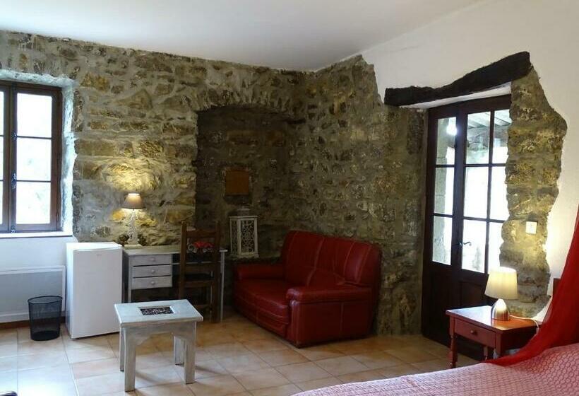 Номер Стандарт с Террасой, Hôtel Mas De L Espaïre