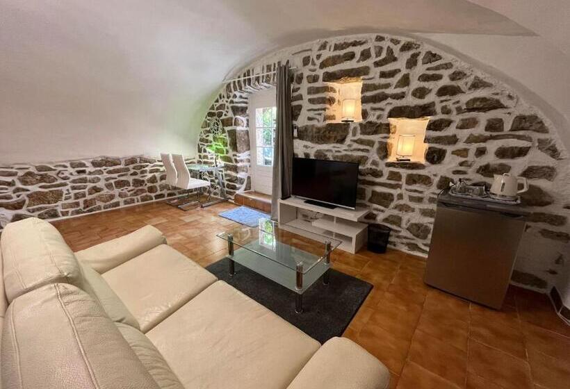 Люкс с Террасой, Hôtel Mas De L Espaïre