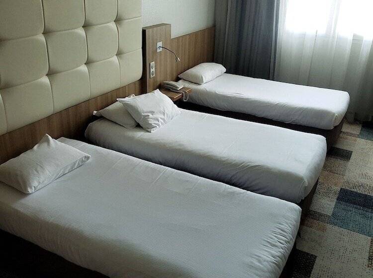 Номер Стандарт, Kyriad Hotel Tours Centre