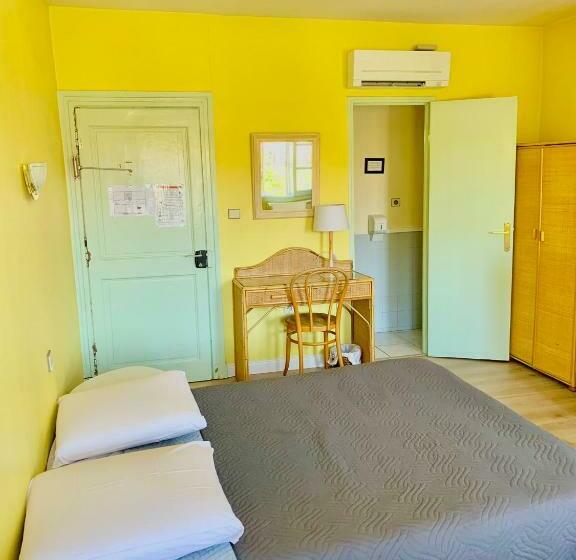 Номер Комфорт, Hôtel Lapérouse Des Cordeliers