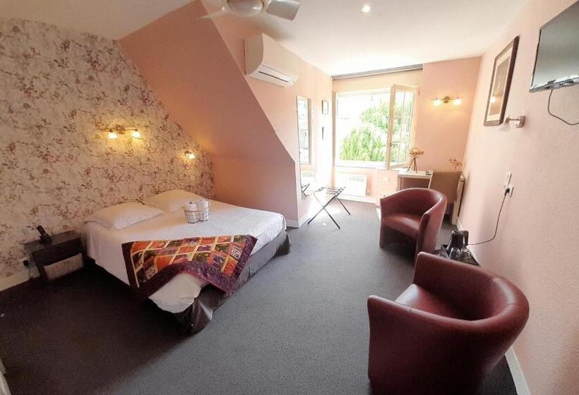 اتاق استاندارد, Logis Hôtel Restaurant La Vieille Auberge, Art And Gallery