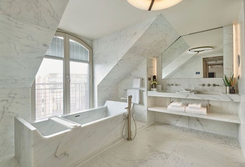 اتاق پنت هاوس, Lutetia
