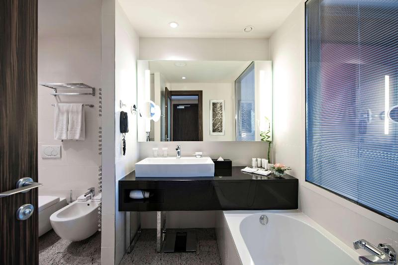 اتاق استاندارد یک نفره, Hôtel Parc Saint Séverin   Esprit De France