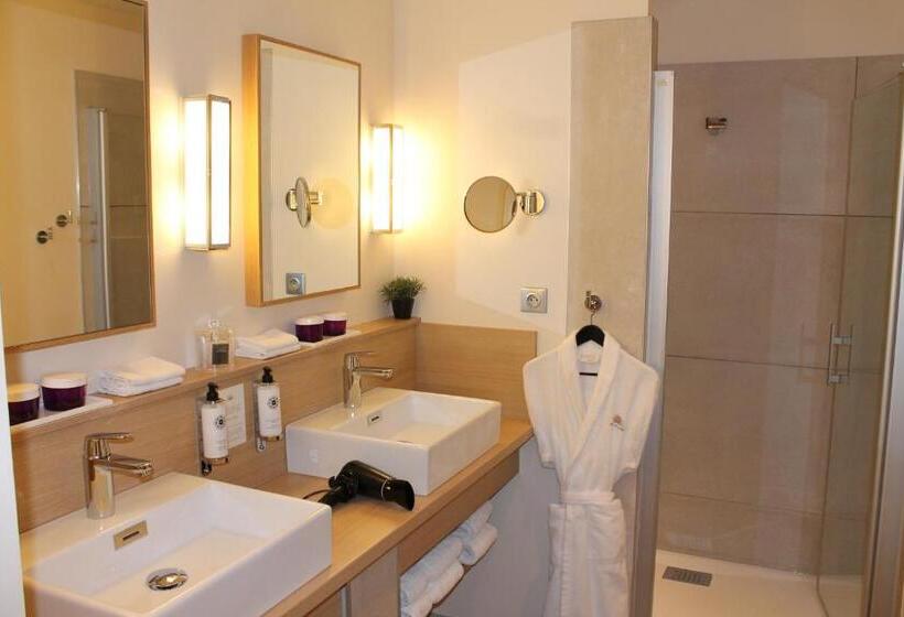 Семейный Номер Superior, Hôtel Jardin Le Pasteur