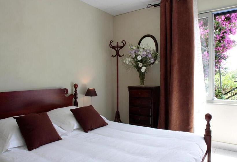 4인용 스탠다드 룸, Le Panoramic Boutique Hôtel