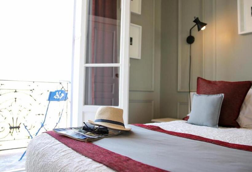 اتاق استاندارد با چشم‌انداز دریا, Le Panoramic Boutique Hôtel