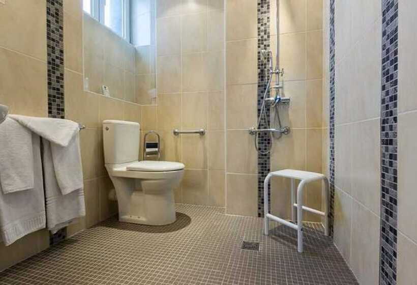 اتاق استاندارد یک نفره, Logis Hôtel Regina