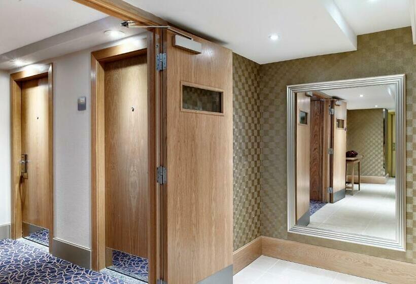 Номер Deluxe, Doubletree By Hilton  London  Victoria