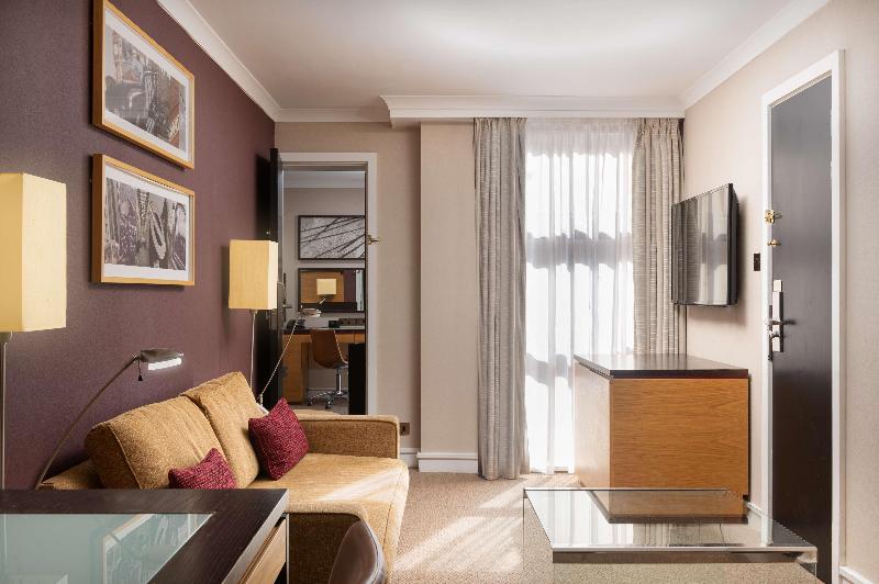 Полулюкс, Hilton London Kensington