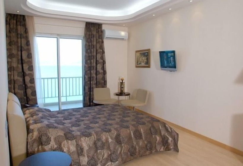 Quarto Estandar Vista Mar, Messinian Bay