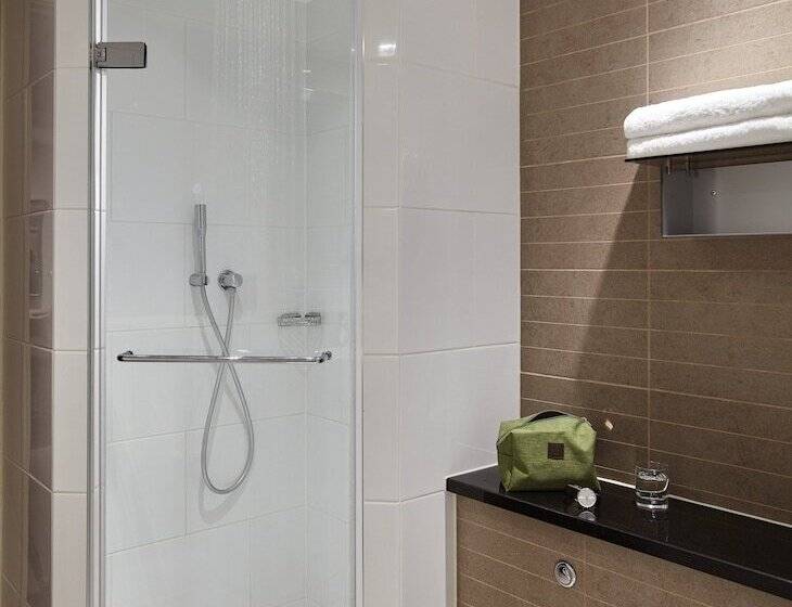 Студия Стандарт, The Clermont London, Charing Cross
