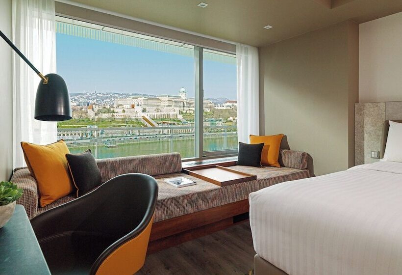 Номер Executive, Budapest Marriott