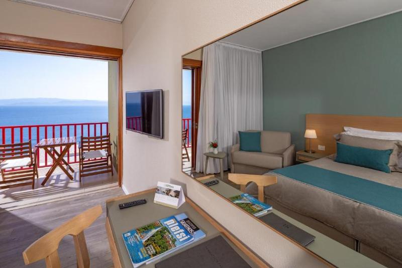 اتاق لوکس با چشم‌انداز دریا, Skiathos Palace