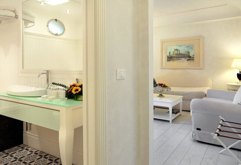 سوییت, Villa Athena Resort