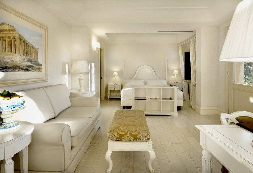 جناح جونيور, Villa Athena Resort