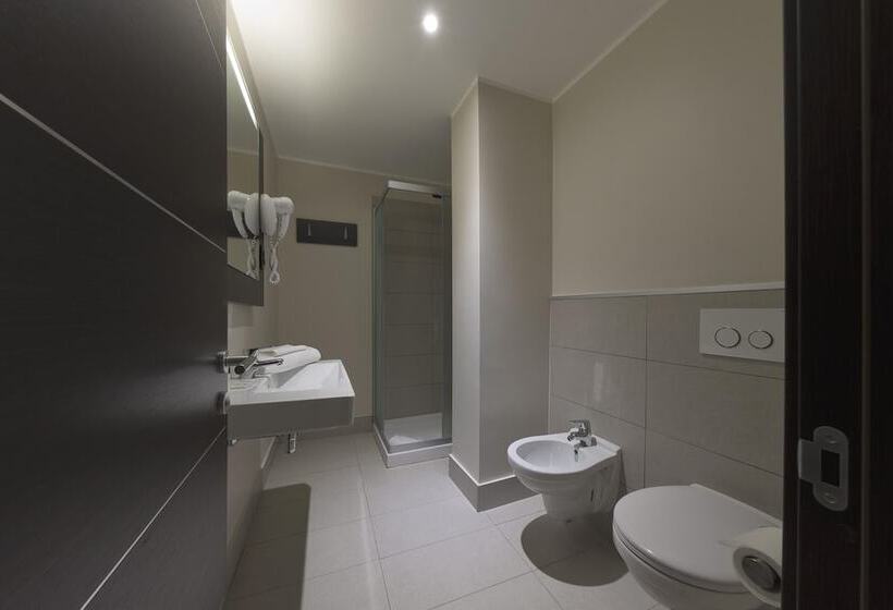 اتاق استاندارد یک نفره, B&b Hotel Firenze Novoli