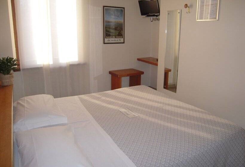 اتاق استاندارد, Albergo Bianchi Stazione