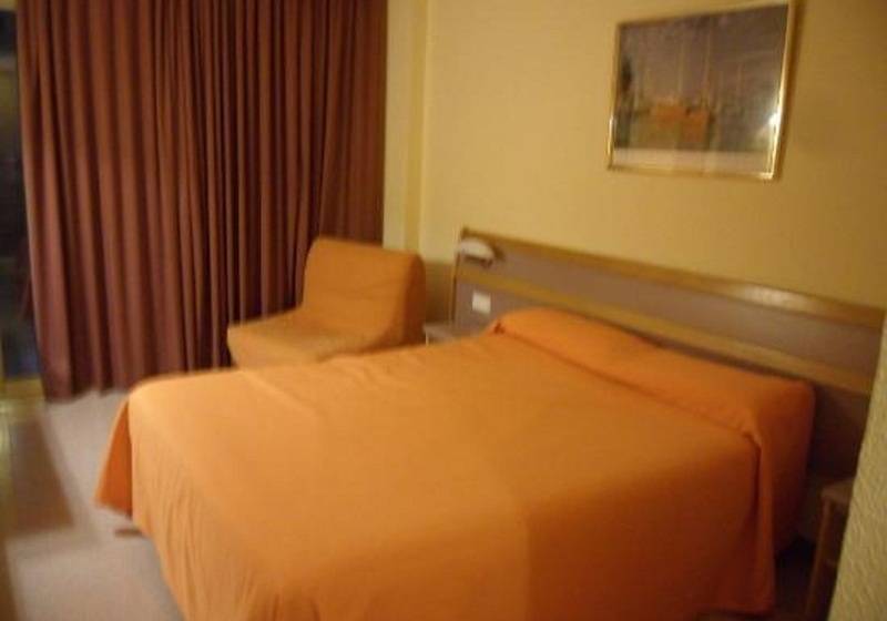 Quarto Estandar, Astor Victoria