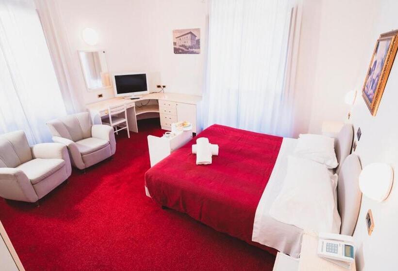 Номер Superior, Grand Hotel Milano