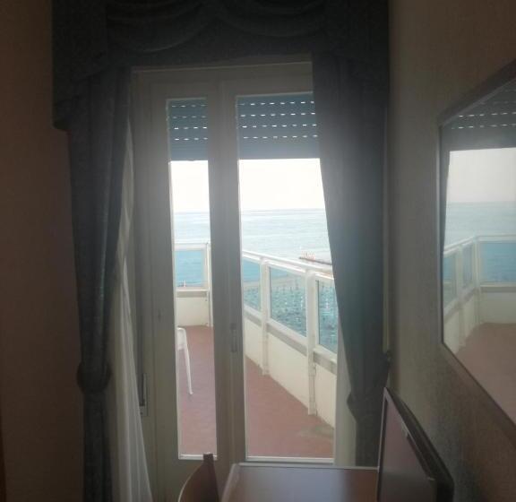 Quarto standard vista mar, Heron