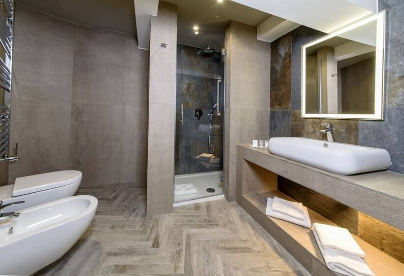 اتاق استاندارد چهار تخته, Just Hotel Milano