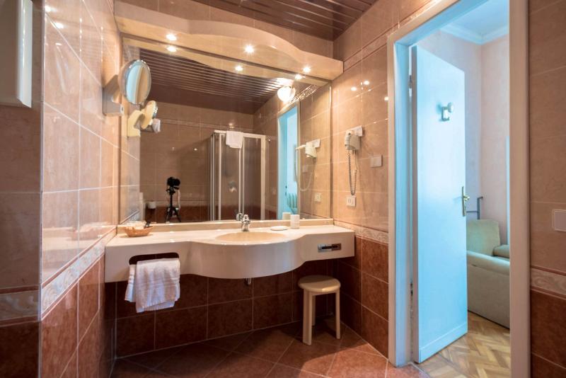 اتاق استاندارد, Maderno
