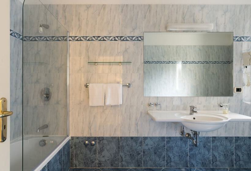 Номер Стандарт Трехместный, Sant Alphio Garden Hotel & Spa