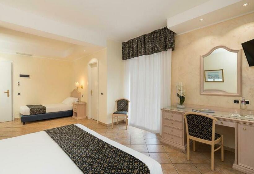 غرفة قياسية ثلاثية, Sant Alphio Garden Hotel & Spa