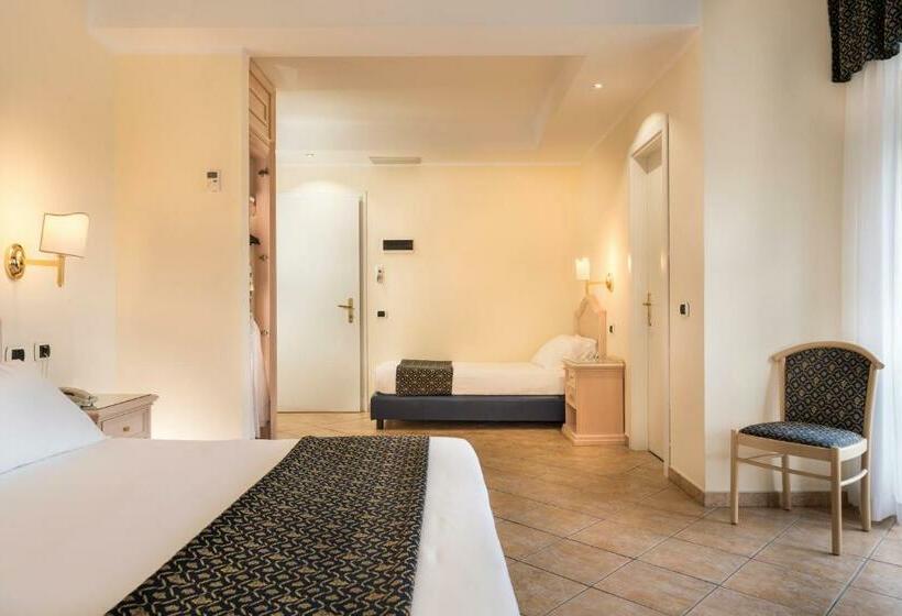 Номер Стандарт Трехместный, Sant Alphio Garden Hotel & Spa