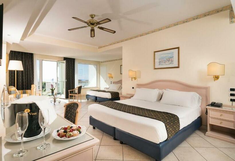 جناح مطلّ علي البحر, Sant Alphio Garden Hotel & Spa