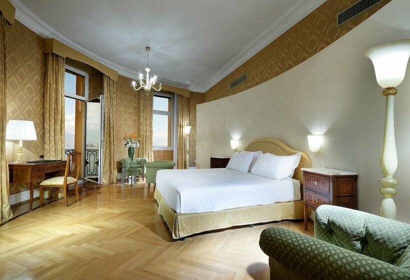 سوییت جونیور با چشم‌انداز دریا, Eurostars Hotel Excelsior